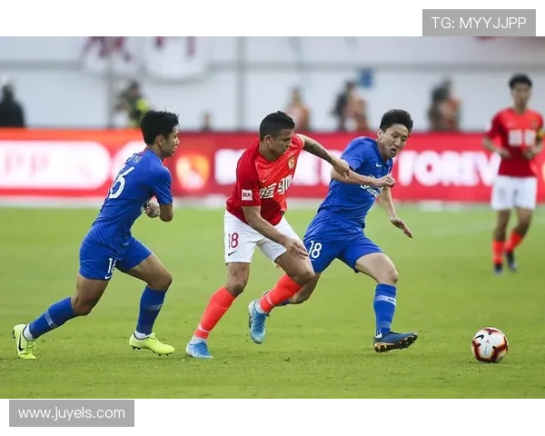 上海足球明星热度排行榜揭晓谁是球迷心中的最强之星