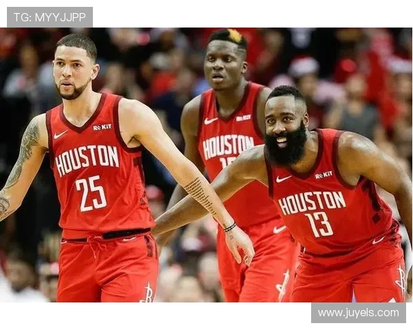 上海足球队配合引发热议球迷与专家各执己见探讨争议背后的真相