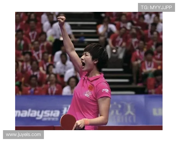 为足球明星谱写的旋律致敬歌声与梦想交织的绿茵传奇